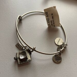 NWT Alex and Ani Graduation Cap Charm Bracelet - 2016 Silver Tone